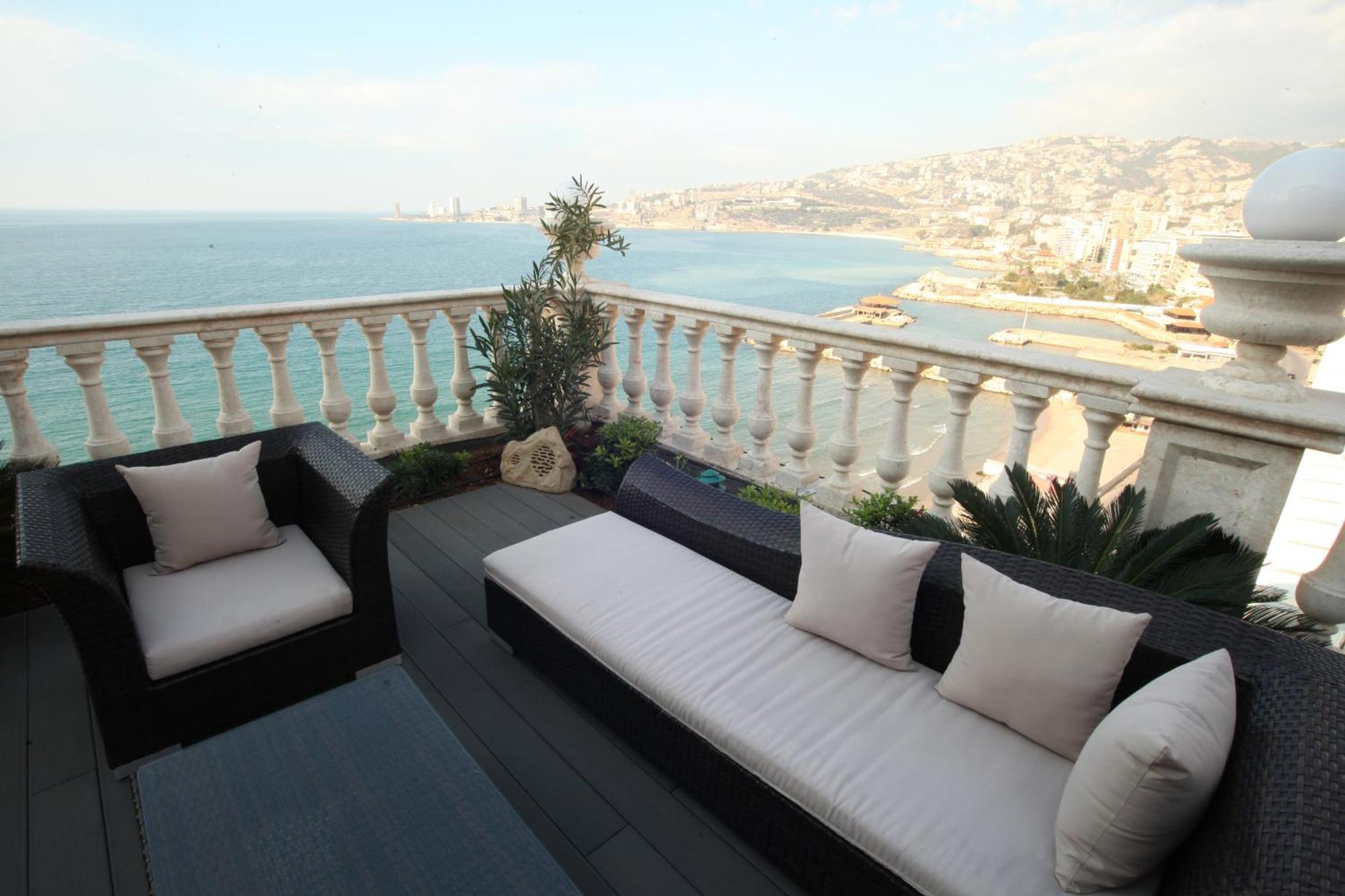 Portaluna Hotel & Resort Jounieh Εξωτερικό φωτογραφία
