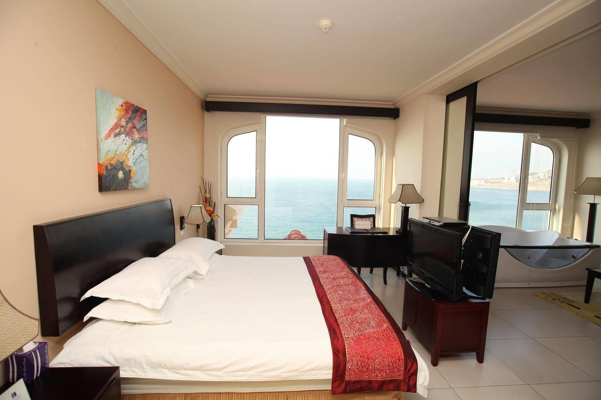 Portaluna Hotel & Resort Jounieh Εξωτερικό φωτογραφία